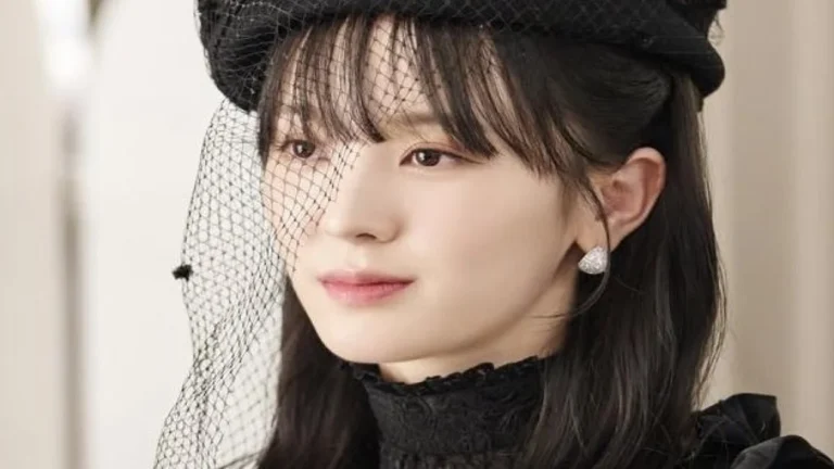 baek-seo--ra-s-elegant-appearance-in-doctor-shin-mindset